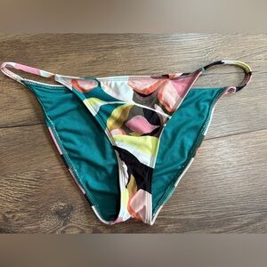 NWT - O'Neill Women’s Calla Bikini Bottom
